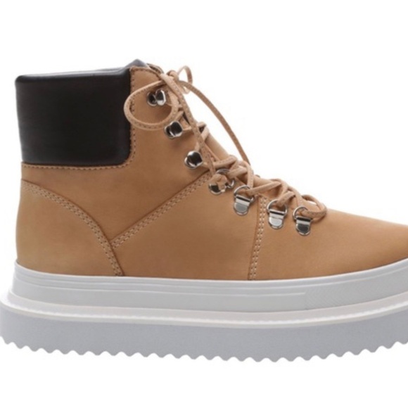 SCHUTZ Marlua Chunky Hiking Boot Sz 7.5 NIB - Picture 3 of 9